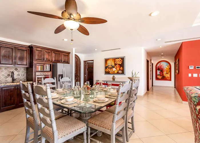 Two Bdrm Condo With Private Terrace - Ocean View Hébergement de vacances *