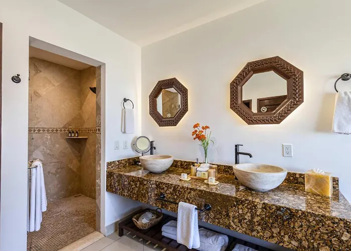 Two Bdrm Condo With Private Terrace - Ocean View Cabo San Lucas